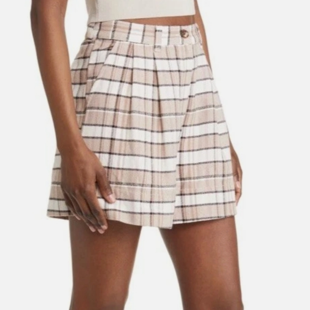 Treasure & Bond Beige Plaid Wide Leg Shorts Size 8 NWT